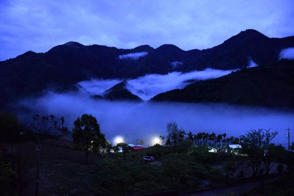 Walk Cloud Bed And Breakfast Meishan Extérieur photo