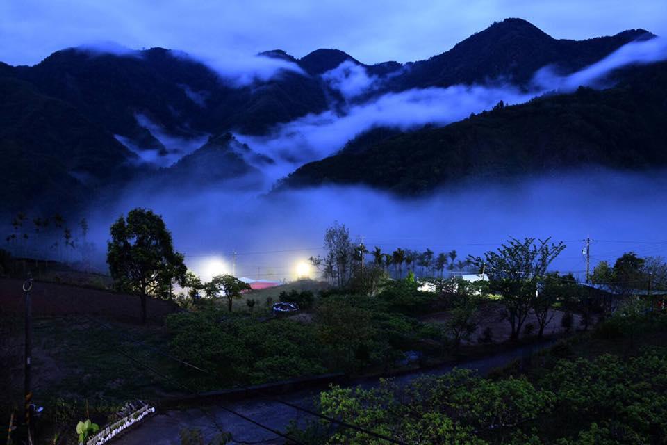 Walk Cloud Bed And Breakfast Meishan Extérieur photo